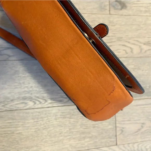 Fossil Orange Leather Crossbody Bag - Picture 7 of 7